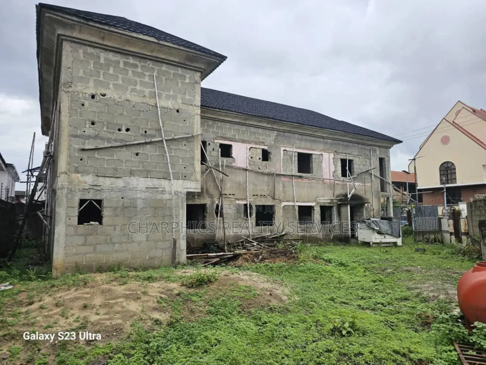 Uncompleted Structure on 534.285sqm in Surulere in Surulere