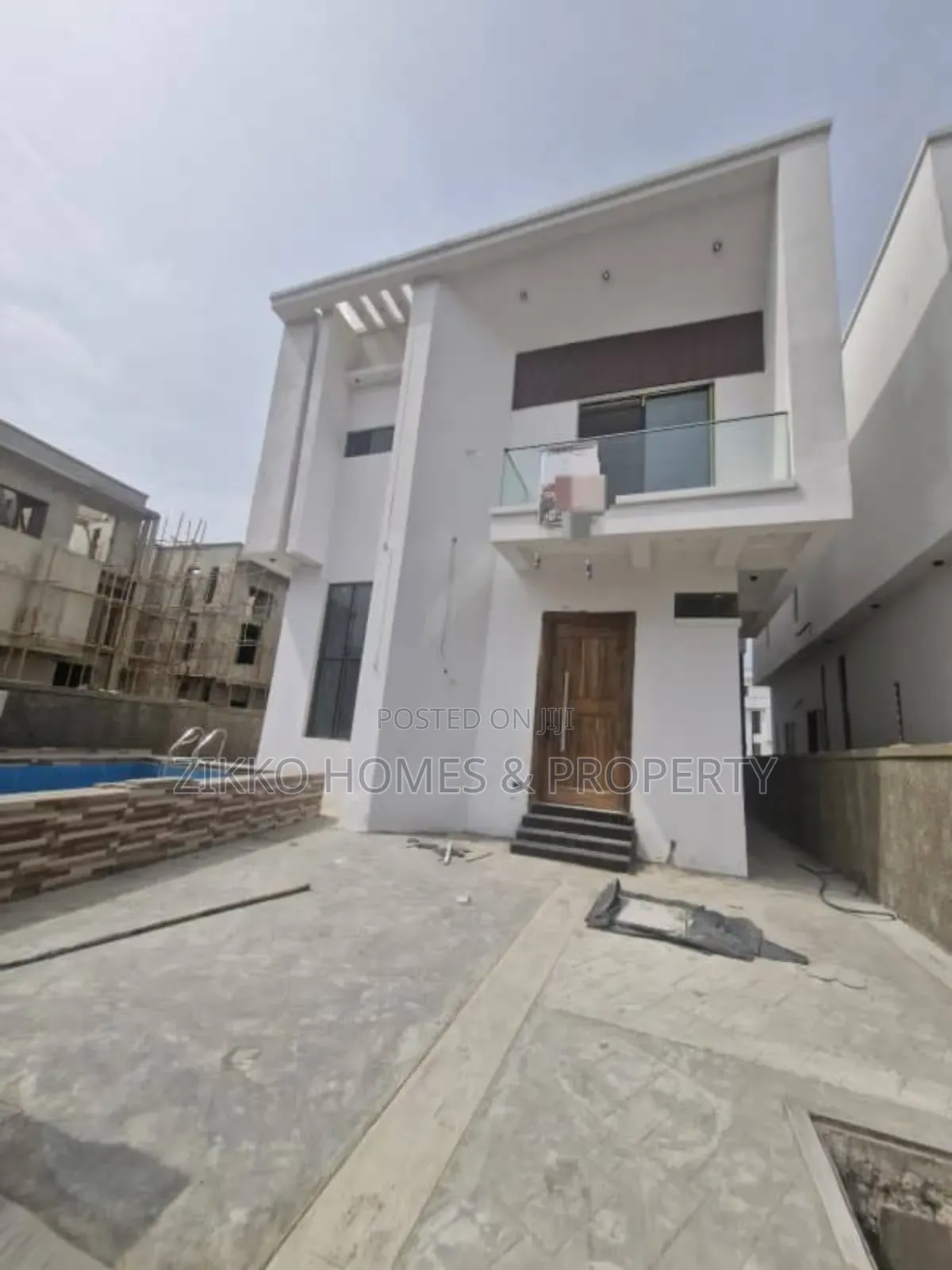 4bdrm Duplex in Chevron Drive for sale in Chevron