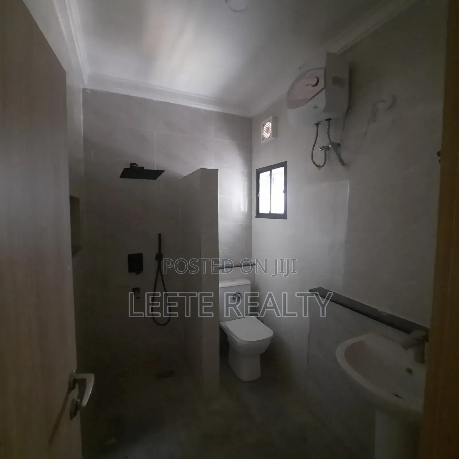 5bdrm Townhouse/Terrace in Guzape District for sale in Guzape District