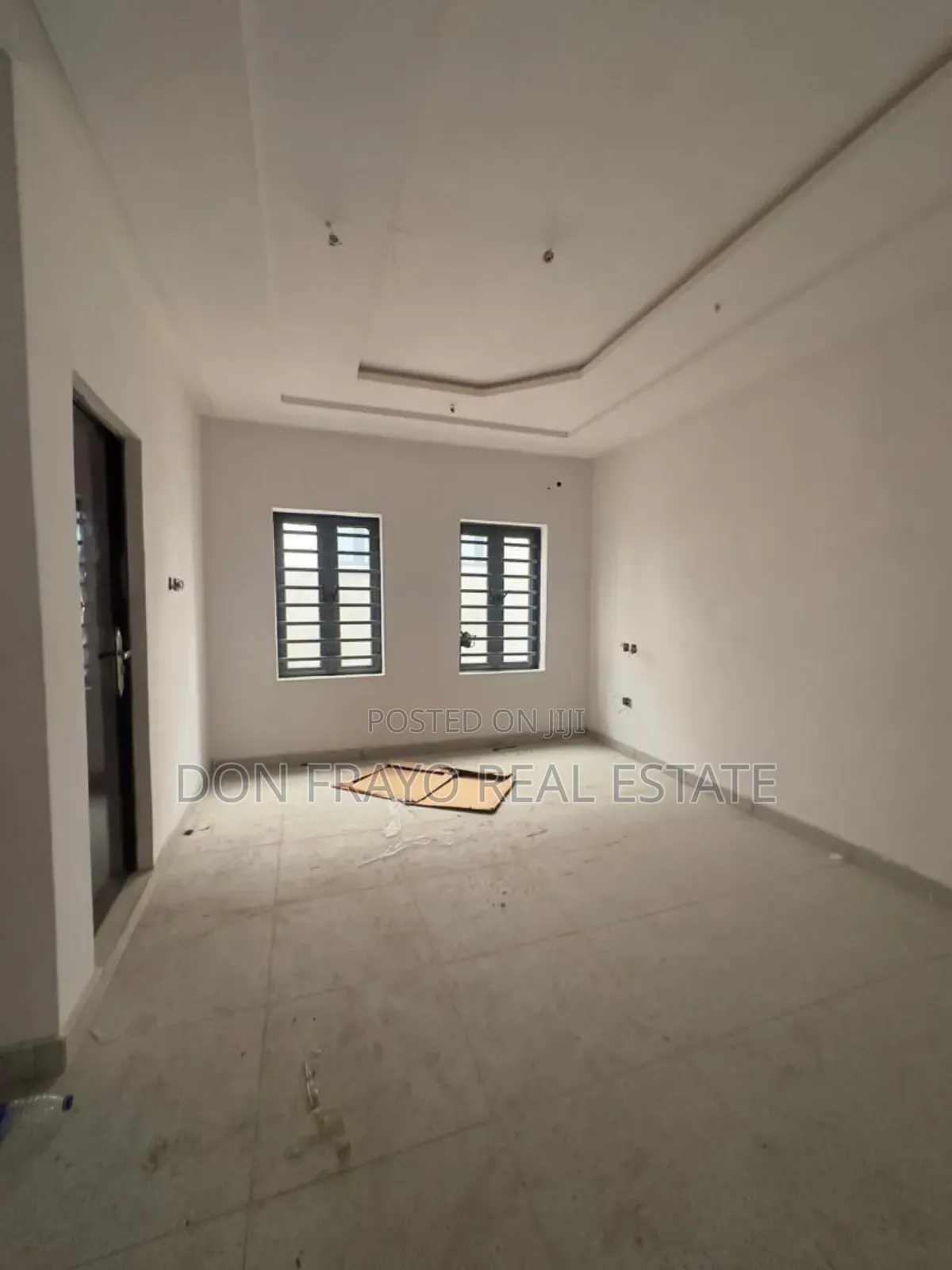 9bdrm Block of Flats in Kolapo Ishola Gra, Akobo for sale in Akobo