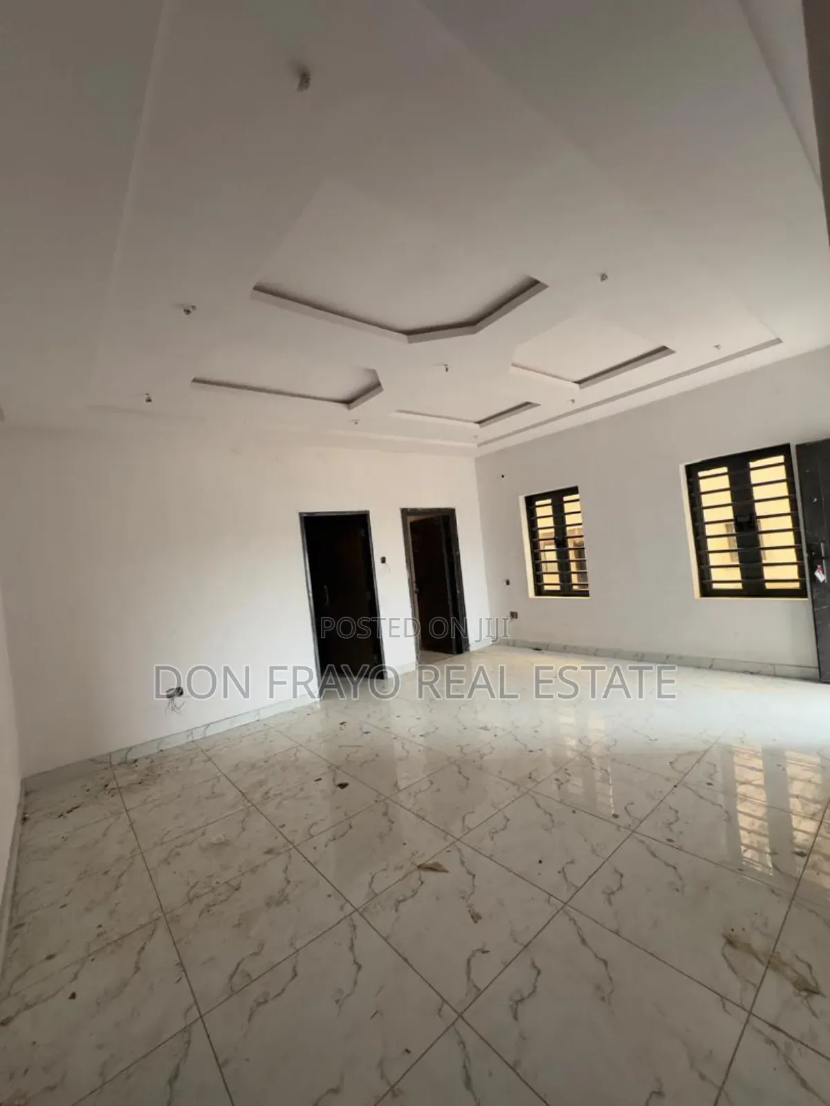 9bdrm Block of Flats in Kolapo Ishola Gra, Akobo for sale in Akobo