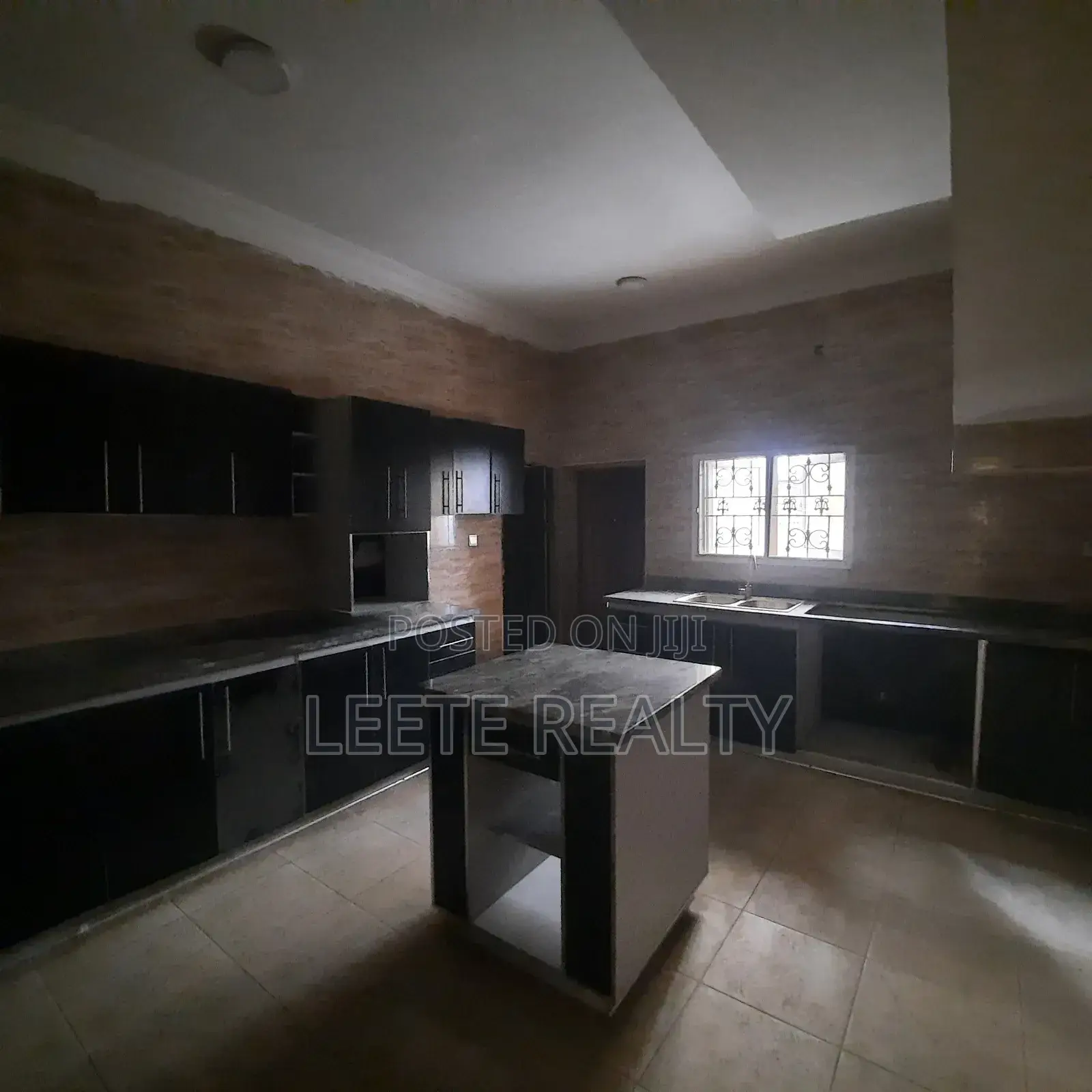 6bdrm Duplex in Asokoro for sale in Asokoro