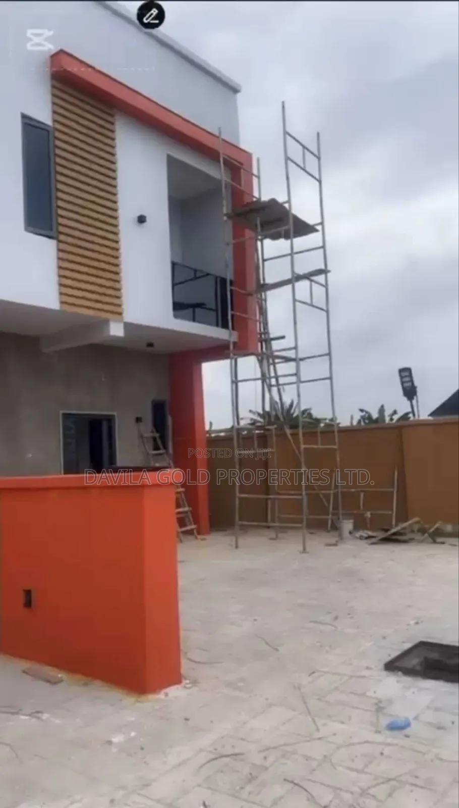 12bdrm Duplex in Benin City for sale in Benin City