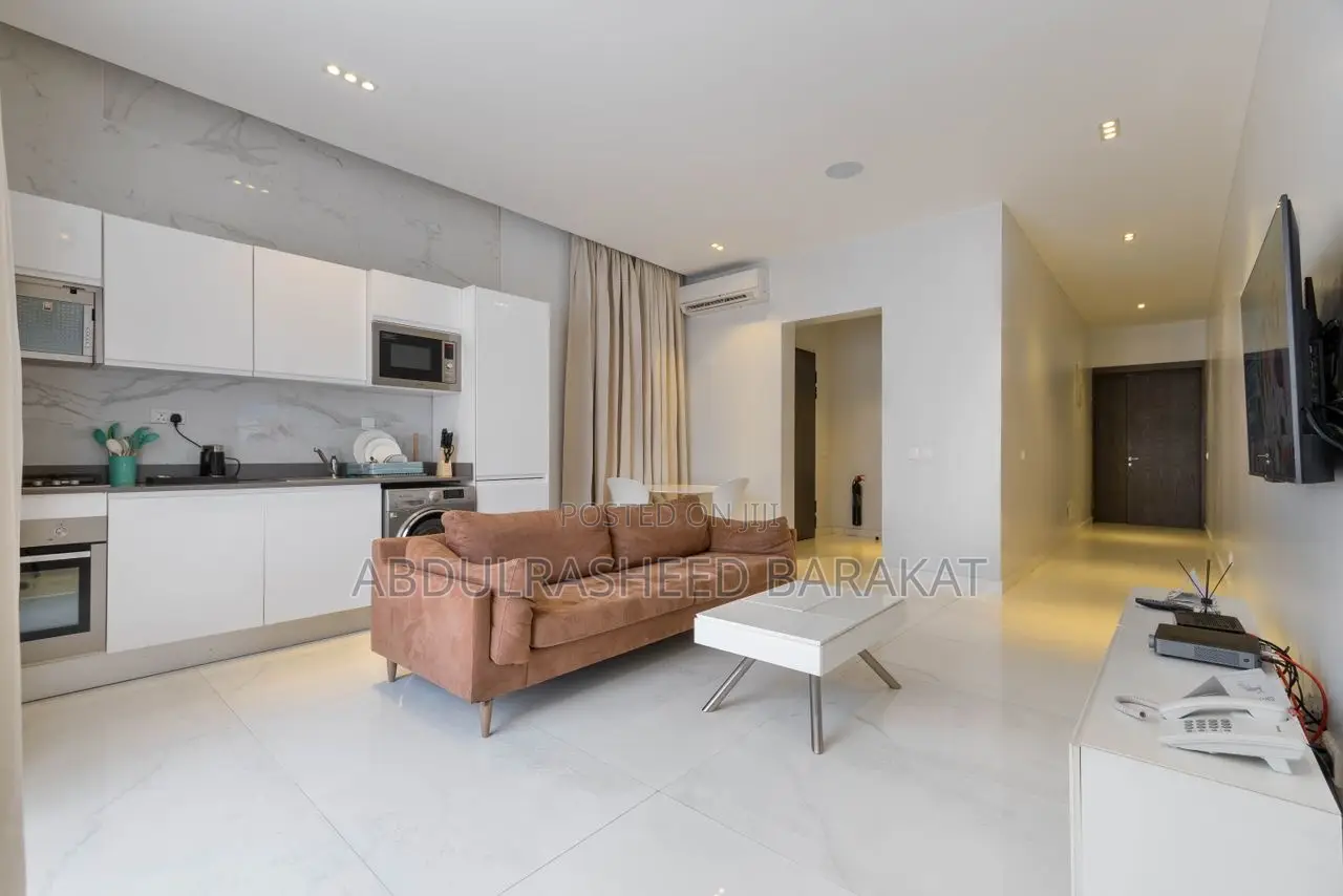 Luxury One Bedroom Apartment With Balcony in Lekki Phase 1
