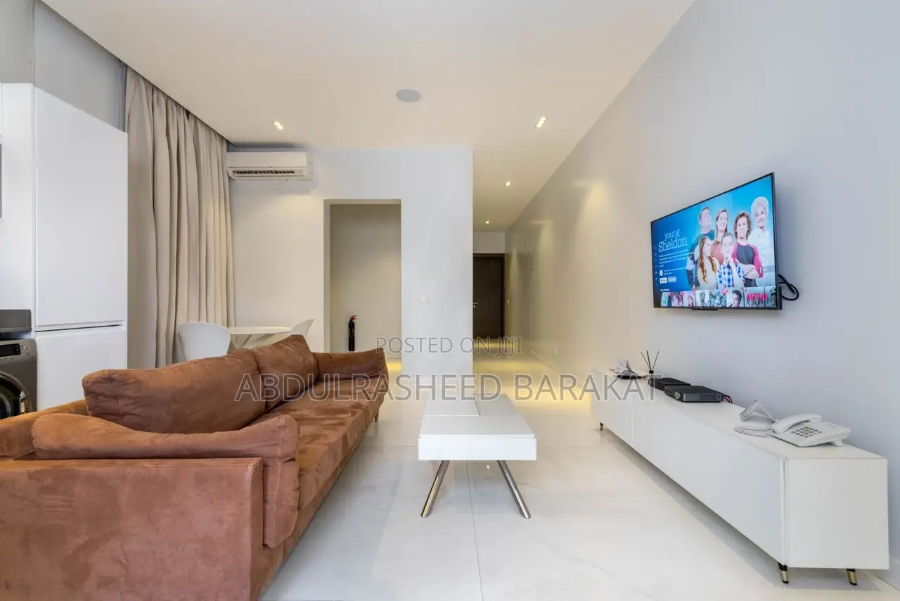 Luxury One Bedroom Apartment With Balcony in Lekki Phase 1