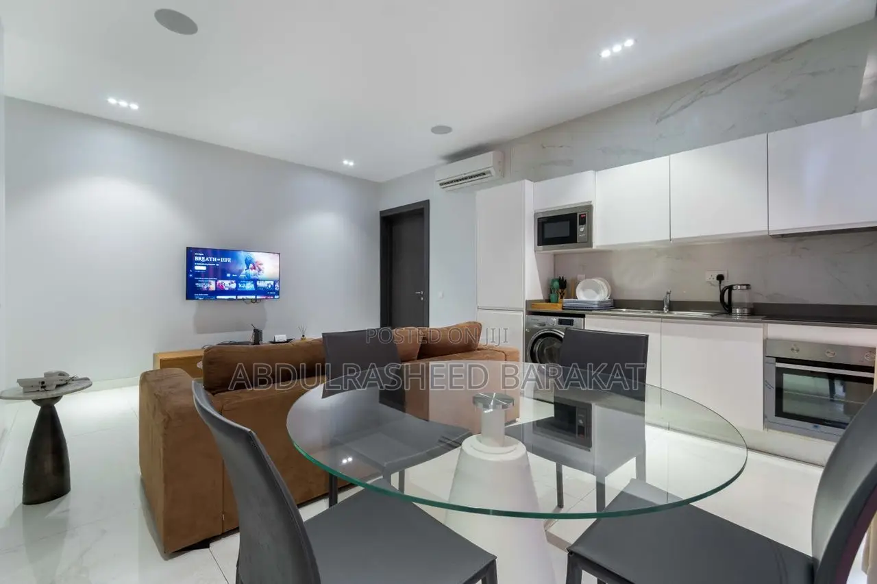 Ocean View One Bedroom Apartment With Balcony in Lekki Phase 1