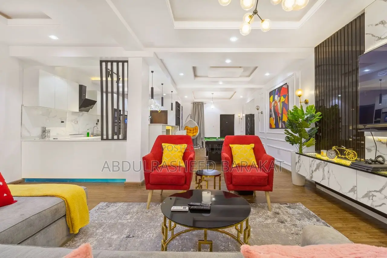 Aesthetically Pleasing Luxury Two Bedroom Apartment With Snooker Ps4 in Lekki Phase 1