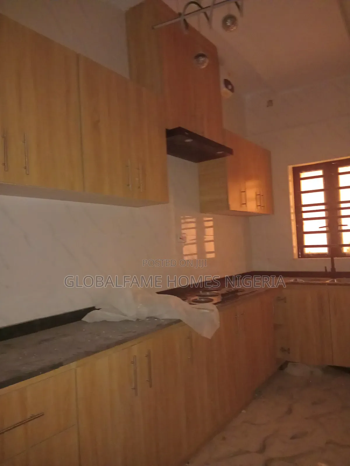 2bdrm Bungalow in By Paradise Estate for rent in Lakowe
