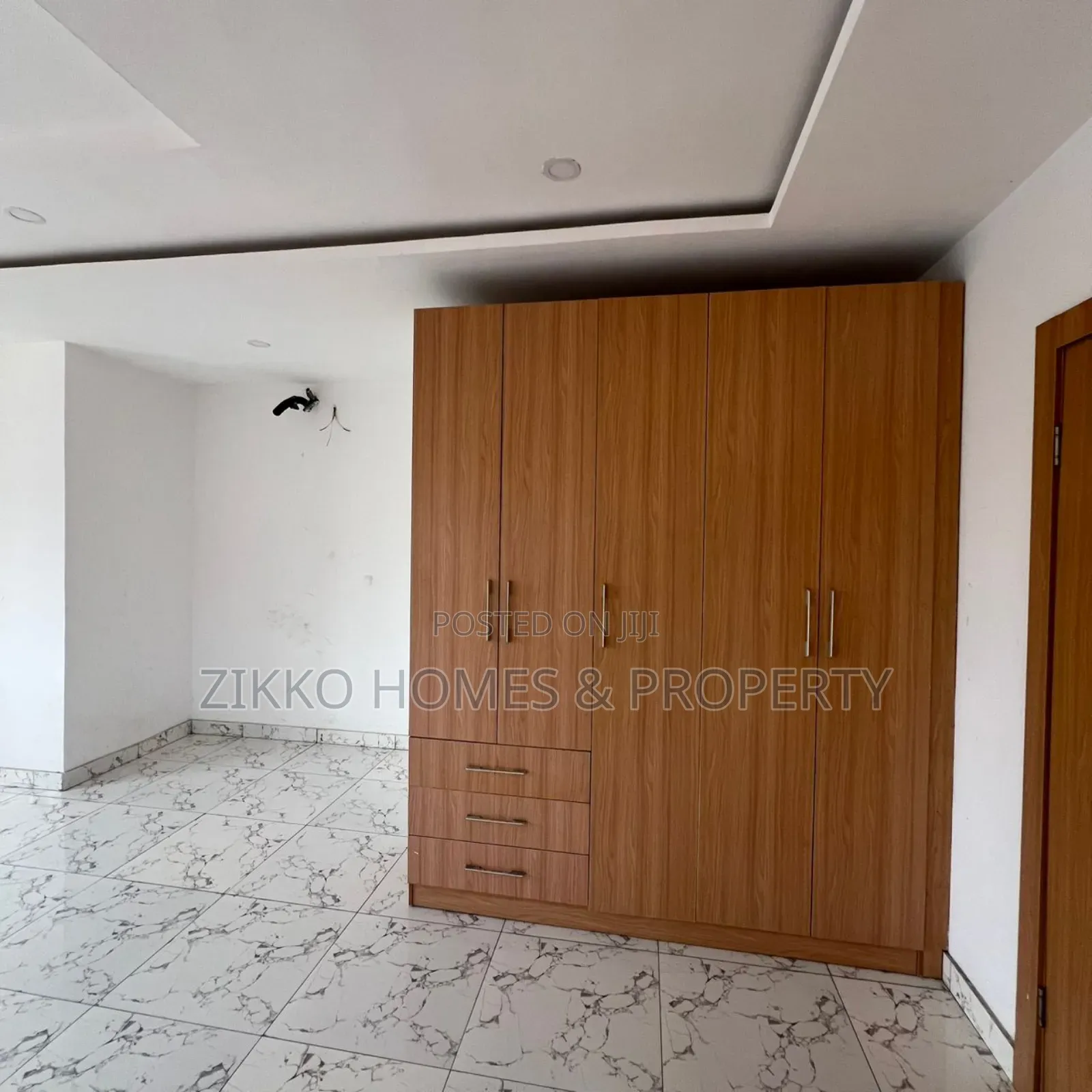 5bdrm Duplex in Agungi, Lekki for sale in Lekki