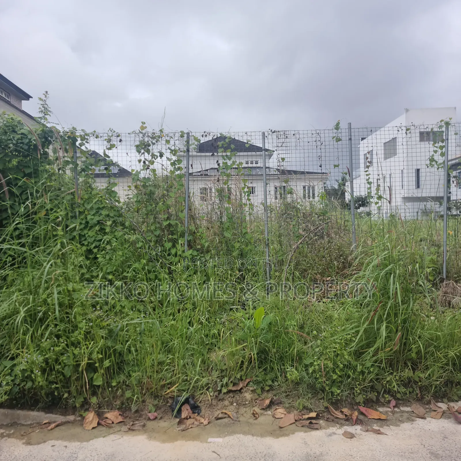 Land for Sale at Chevron Drive in Lekki