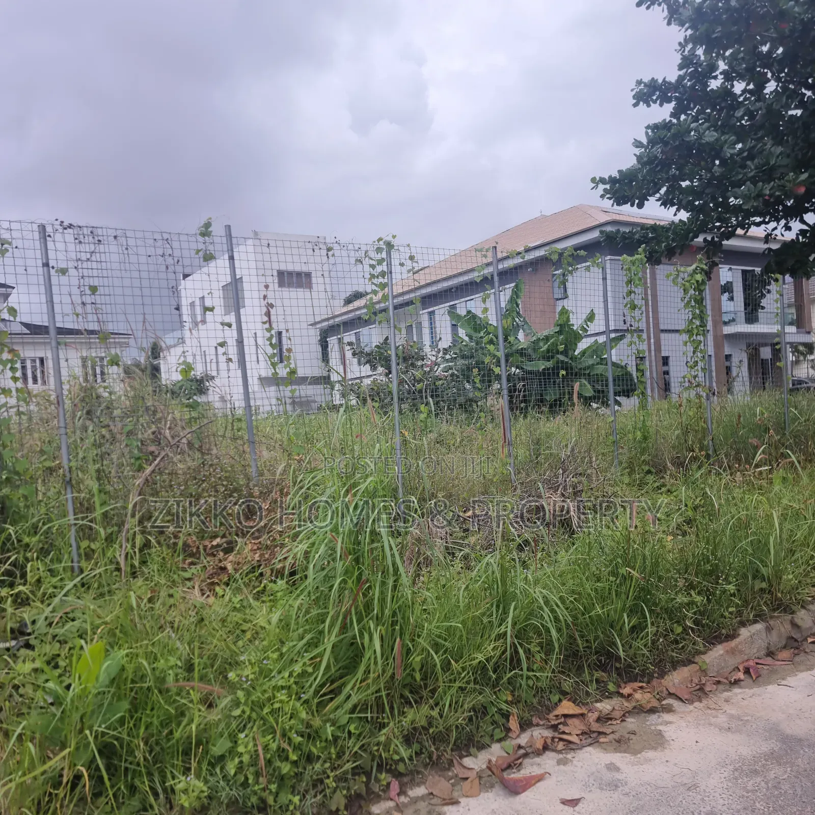 Land for Sale at Chevron Drive in Lekki