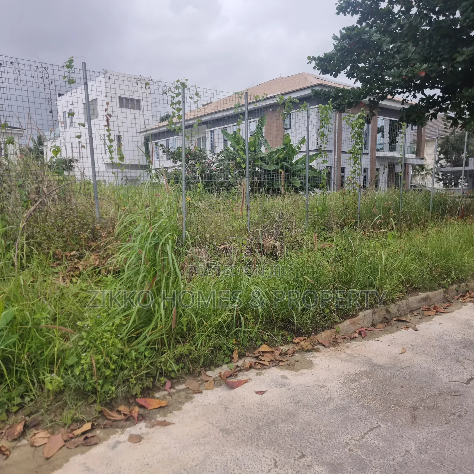 Land for Sale at Chevron Drive in Lekki