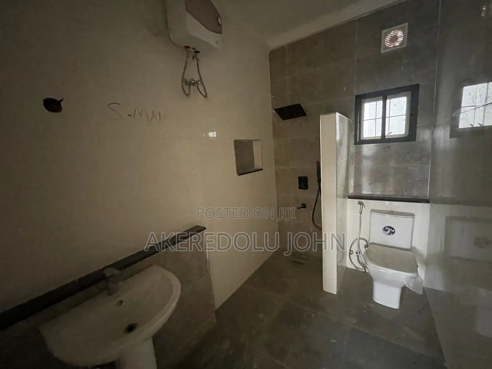 5bdrm Duplex in Guzape District for sale in Guzape District