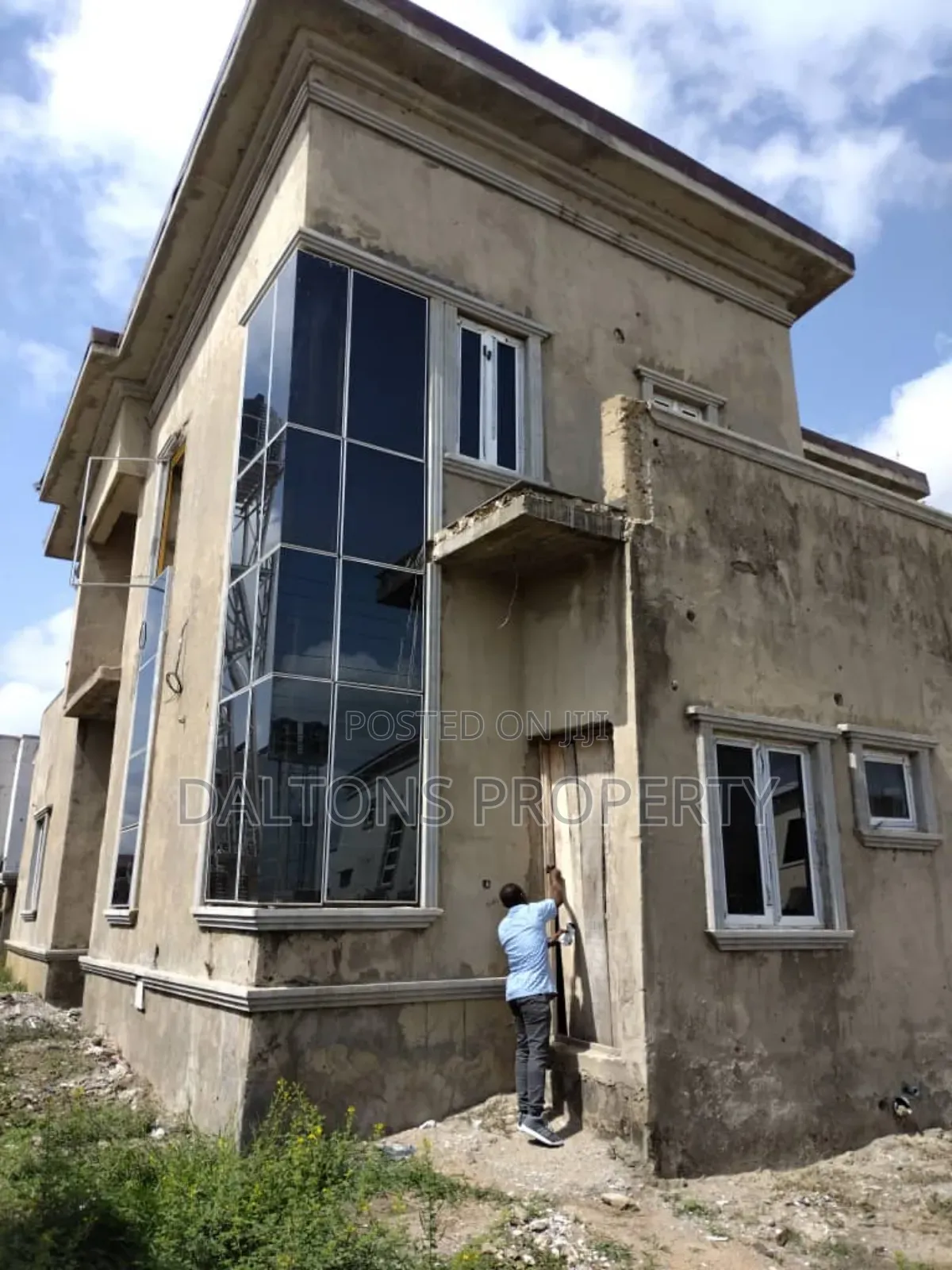 4bdrm Duplex in Lugbe District for sale in Lugbe District