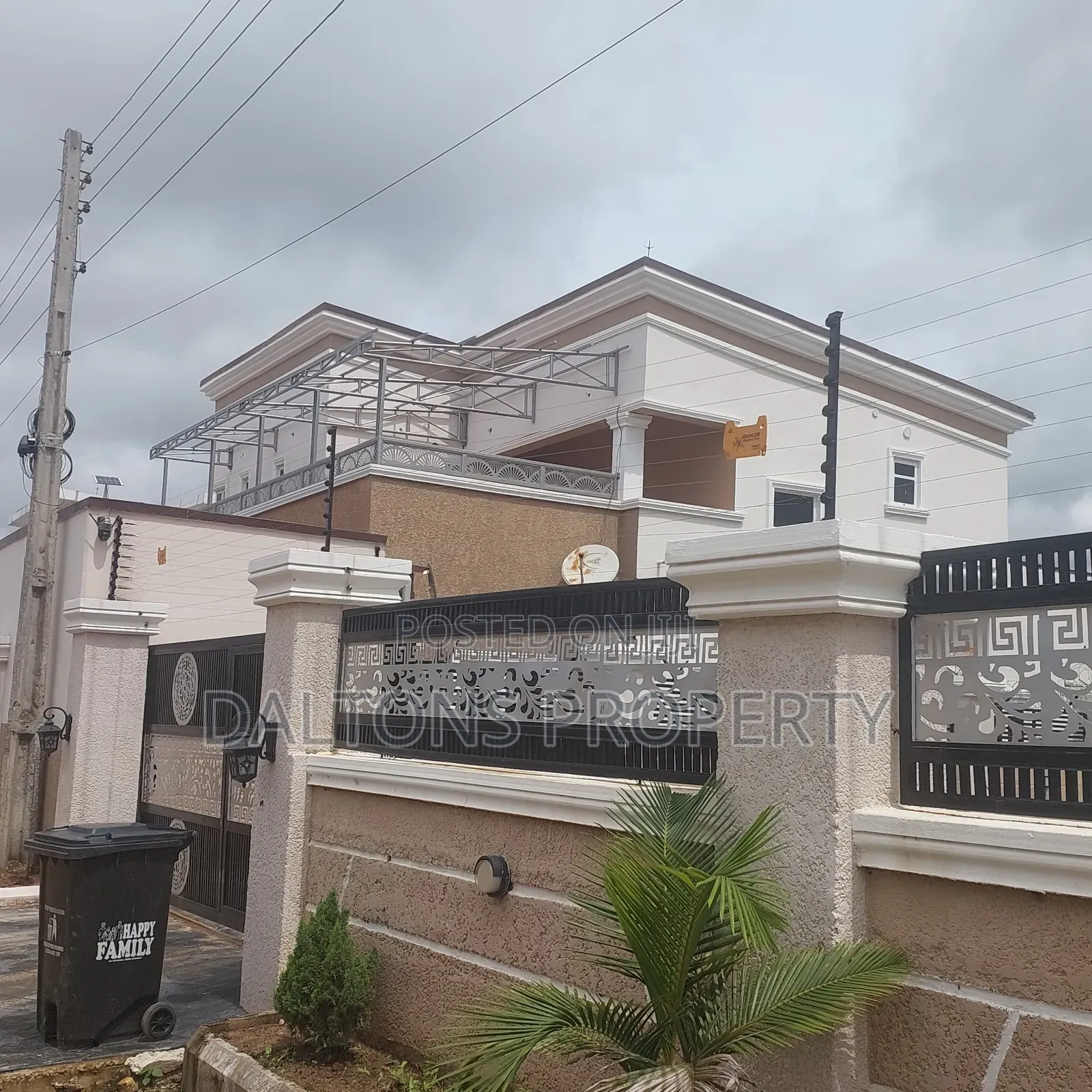 4bdrm Duplex in Lugbe District for sale in Lugbe District
