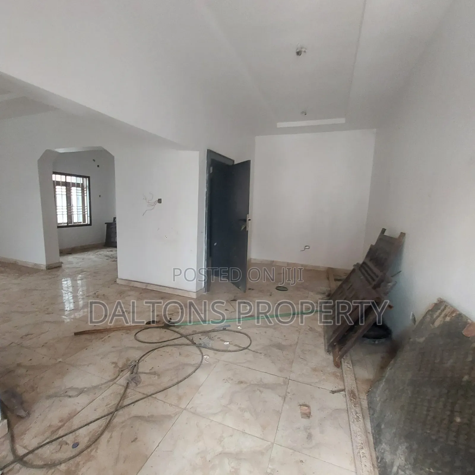 4bdrm Duplex in Royal, Lugbe District for sale in Lugbe District