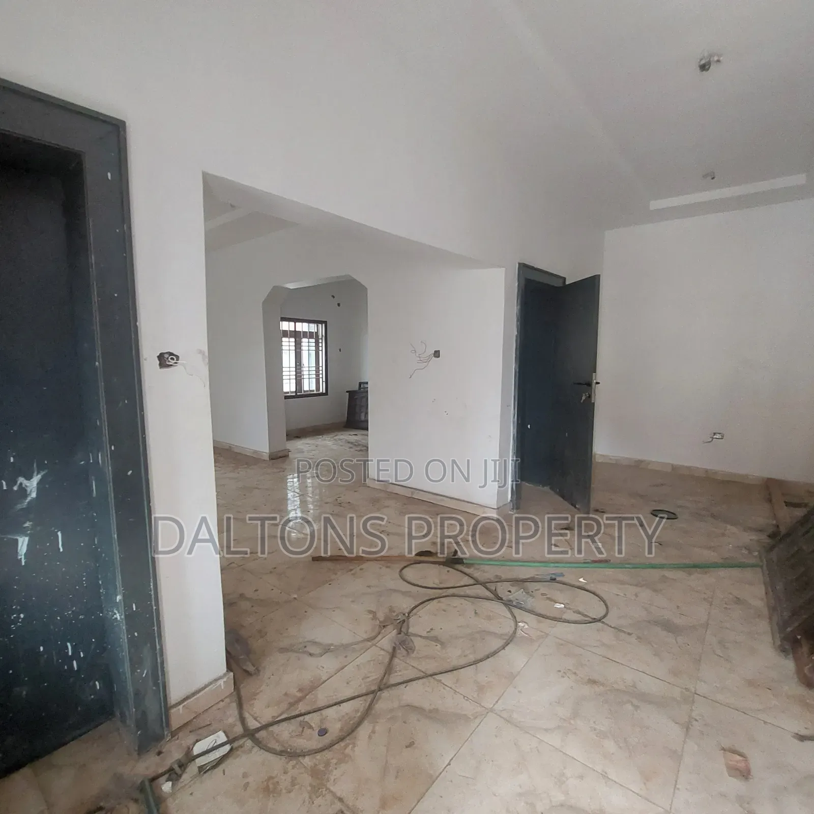 4bdrm Duplex in Royal, Lugbe District for sale in Lugbe District