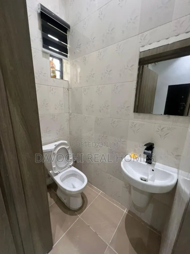 Furnished 3bdrm Apartment in Chevron Drive for rent in Chevron