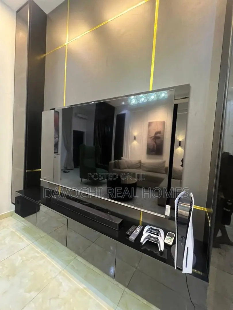 Furnished 3bdrm Apartment in Chevron Drive for rent in Chevron