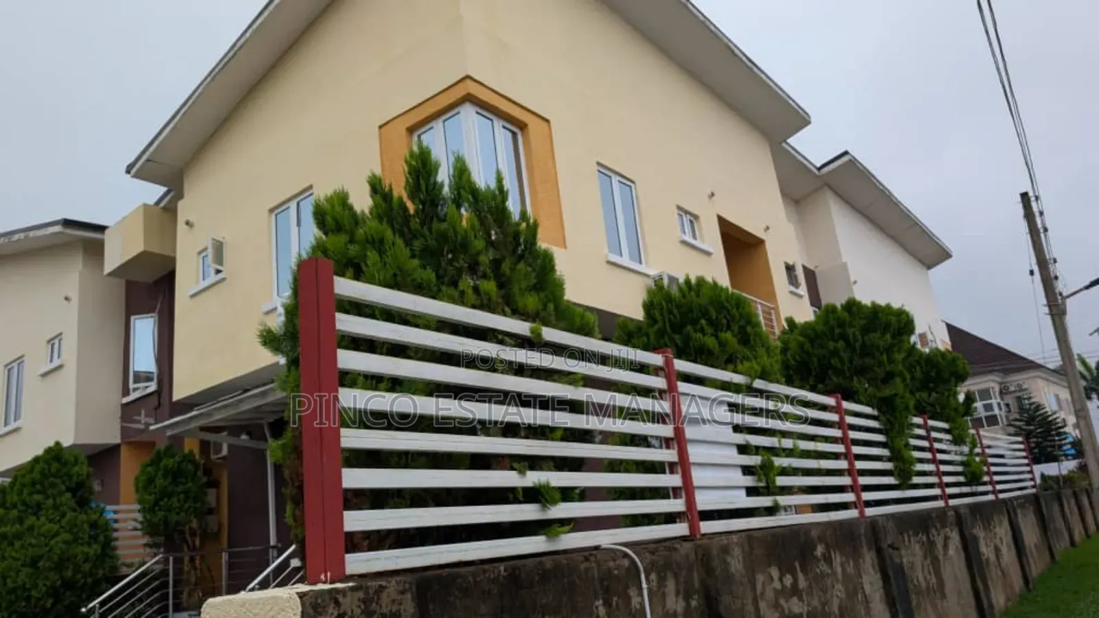 4bdrm Apartment in Paradise Estate, Life Camp for sale in Life Camp