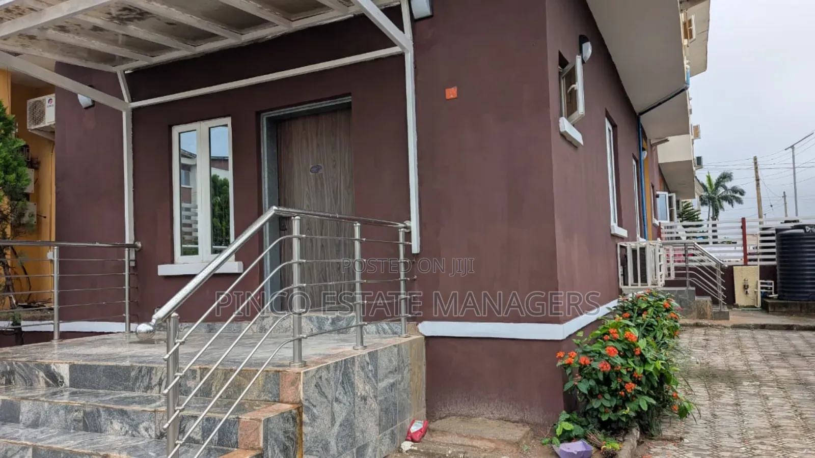 4bdrm Apartment in Paradise Estate, Life Camp for sale in Life Camp