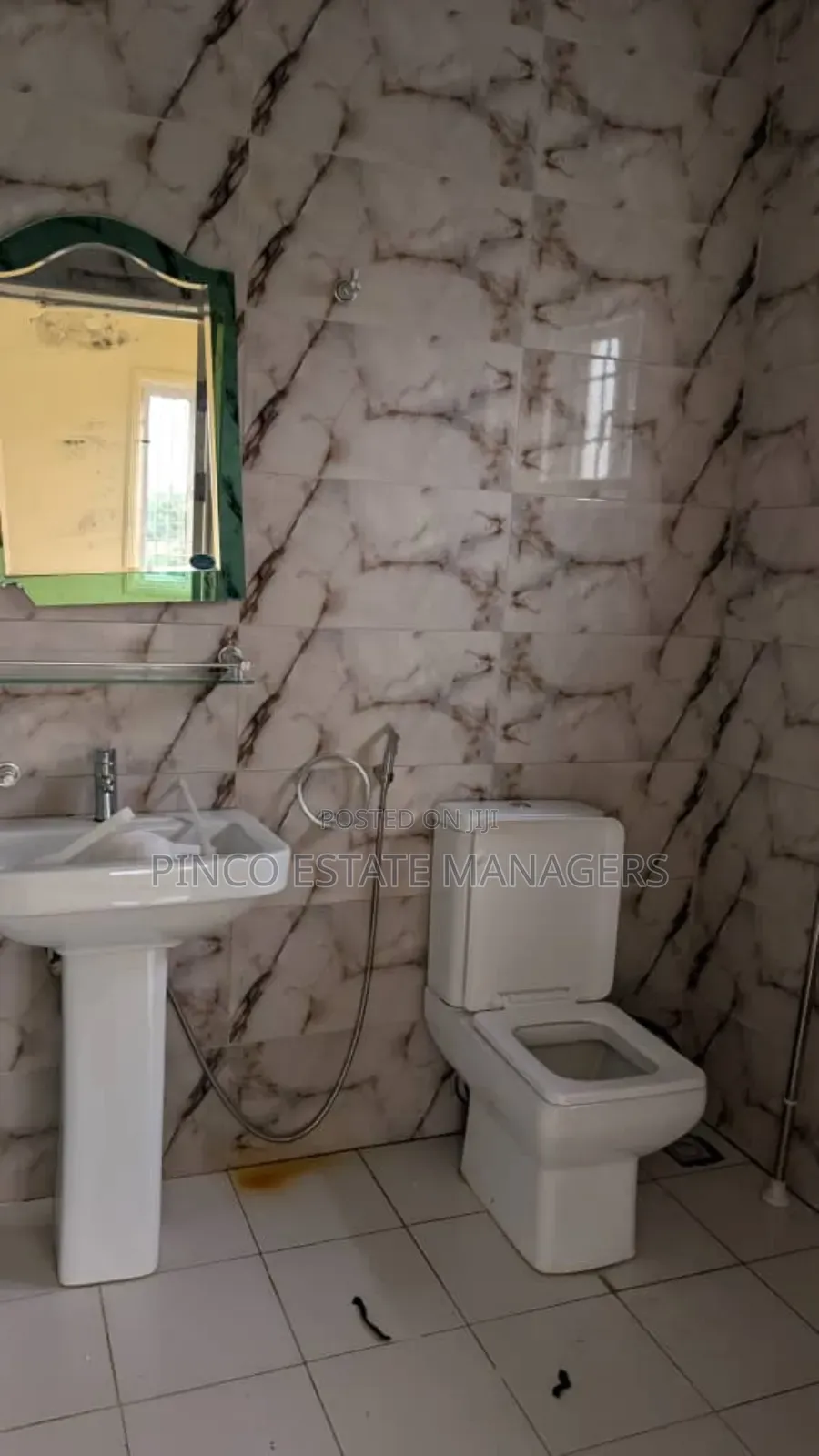 4bdrm Apartment in Paradise Estate, Life Camp for sale in Life Camp