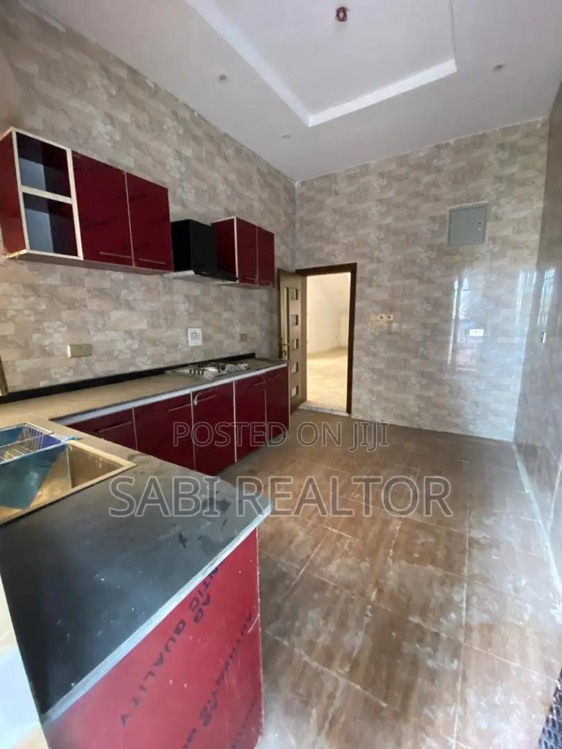 Furnished 5bdrm Duplex in Magodo, GRA Phase 1 for sale in GRA Phase 1