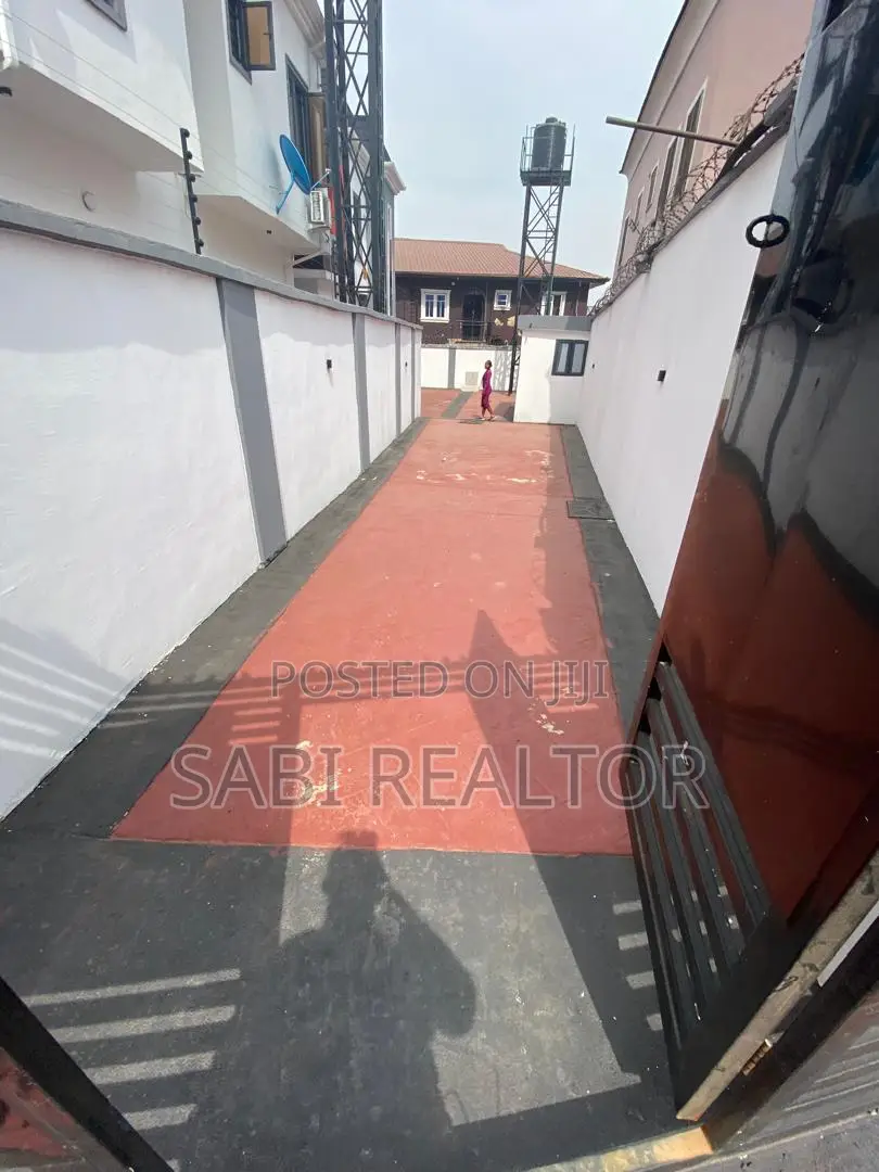 Furnished 5bdrm Duplex in Magodo, GRA Phase 1 for sale in GRA Phase 1