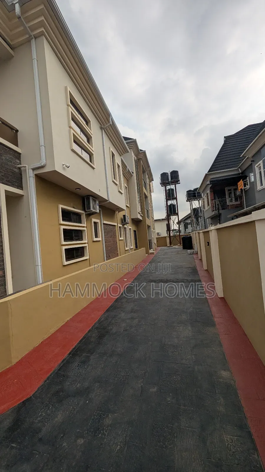 2bdrm Block of Flats in Carlton Gate Estate,, Akobo for rent in Akobo