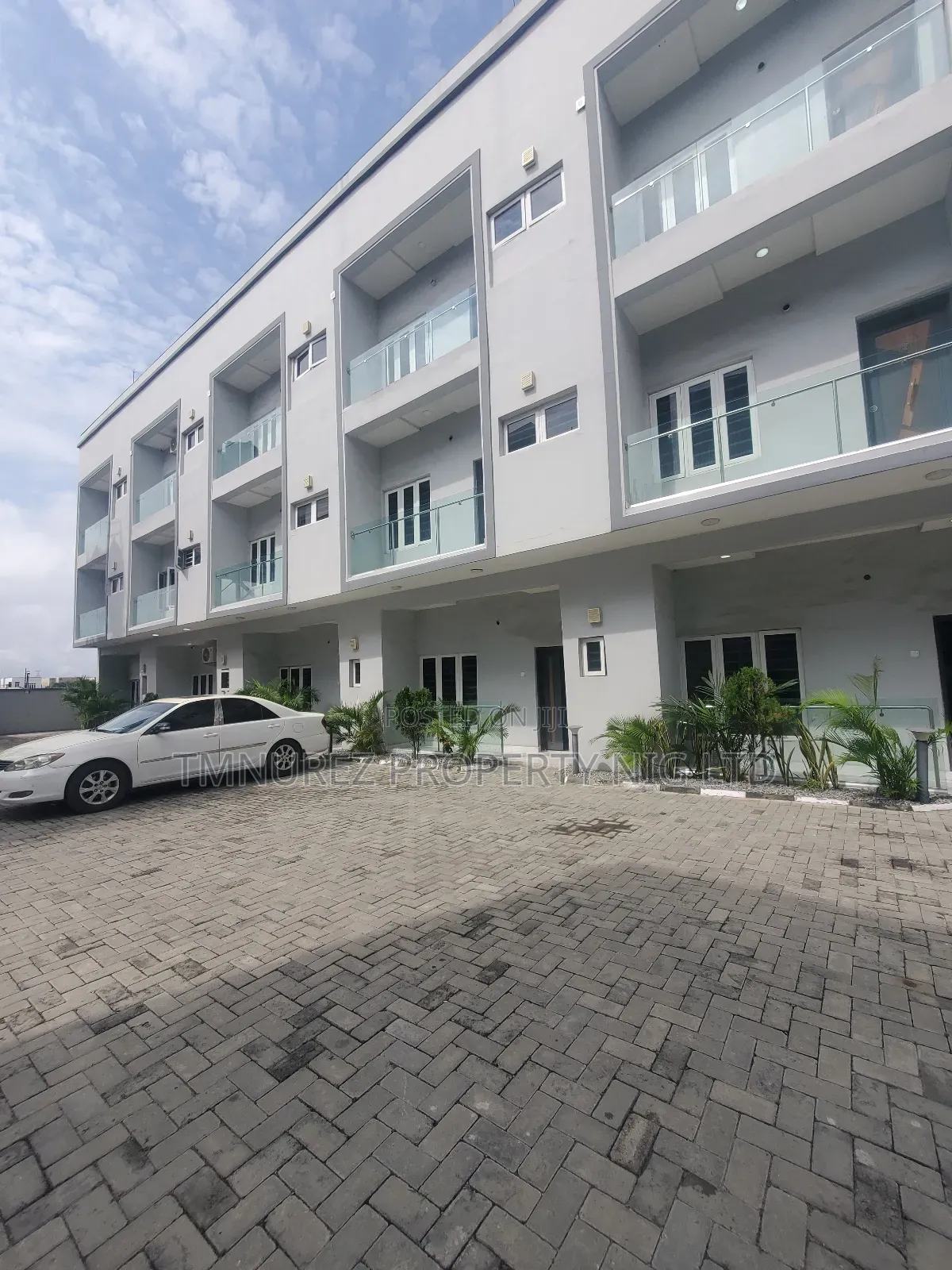 4bdrm Duplex in Ilaje Lekki for sale in Ilaje / Lekki