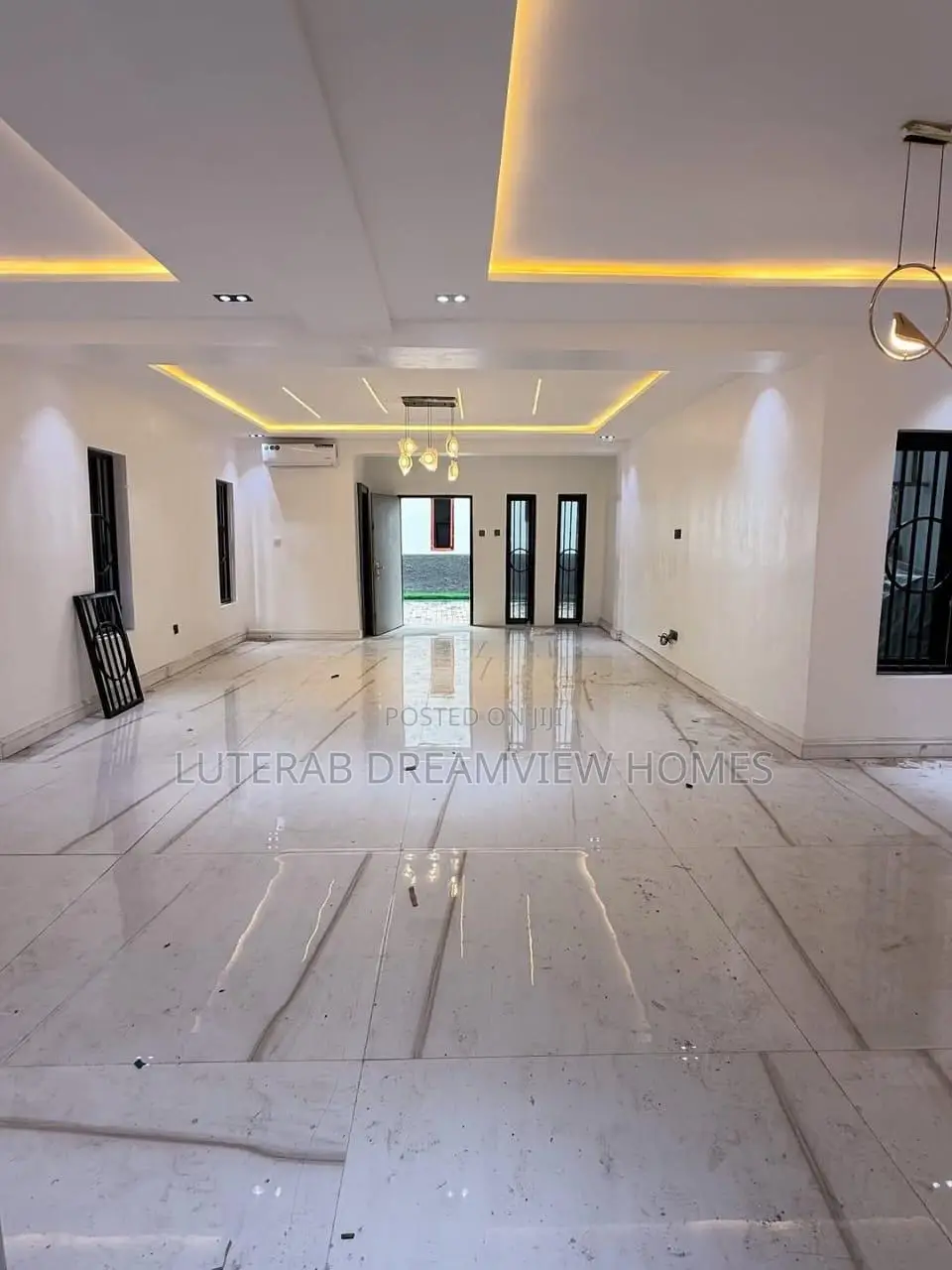 4bdrm Townhouse / Terrace in Fully Tarred Road, Jabi for rent in Jabi