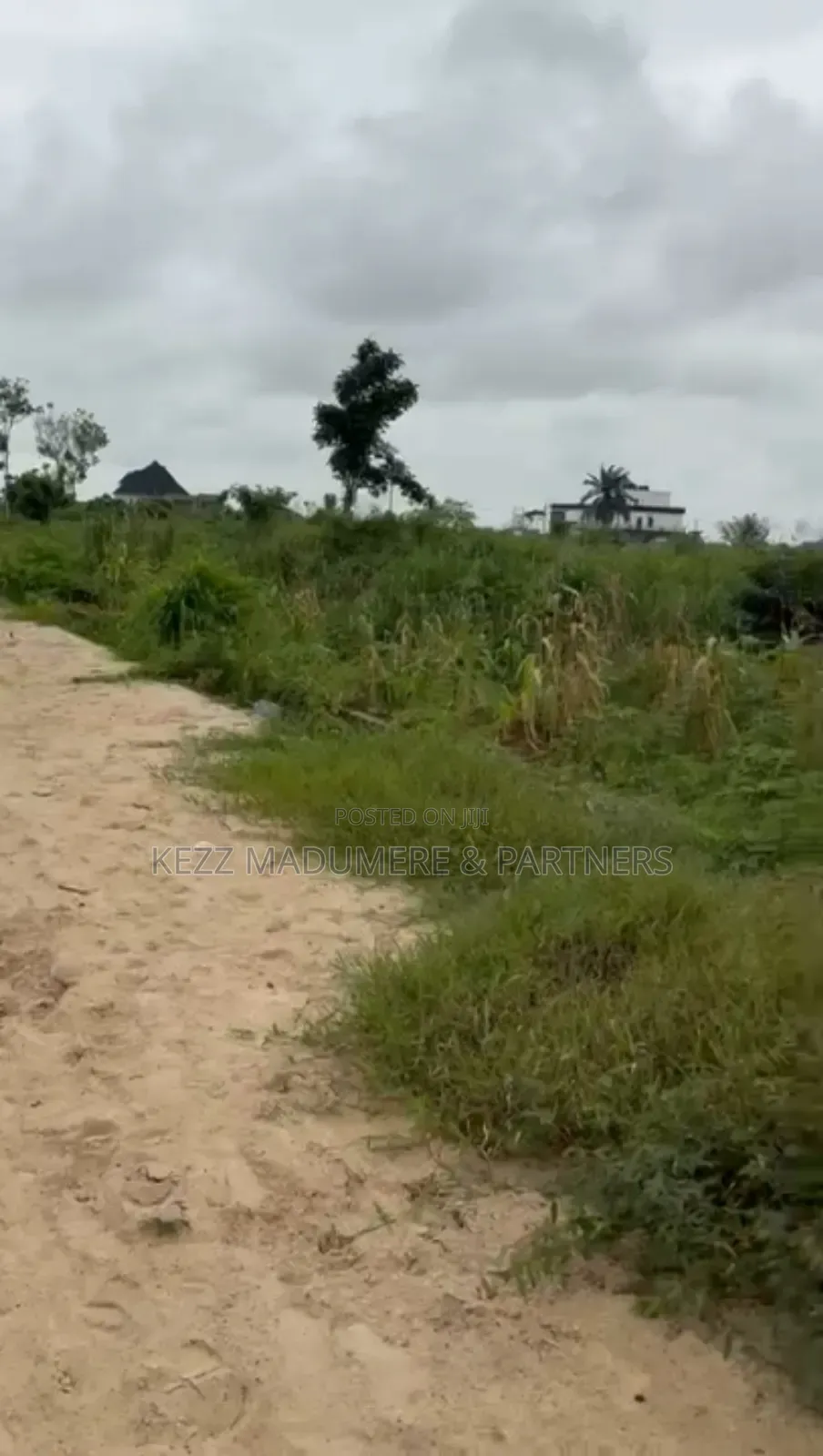 For Sale : Fenced 510 Sqmts Opposite Airport Garden Estate in Enugu