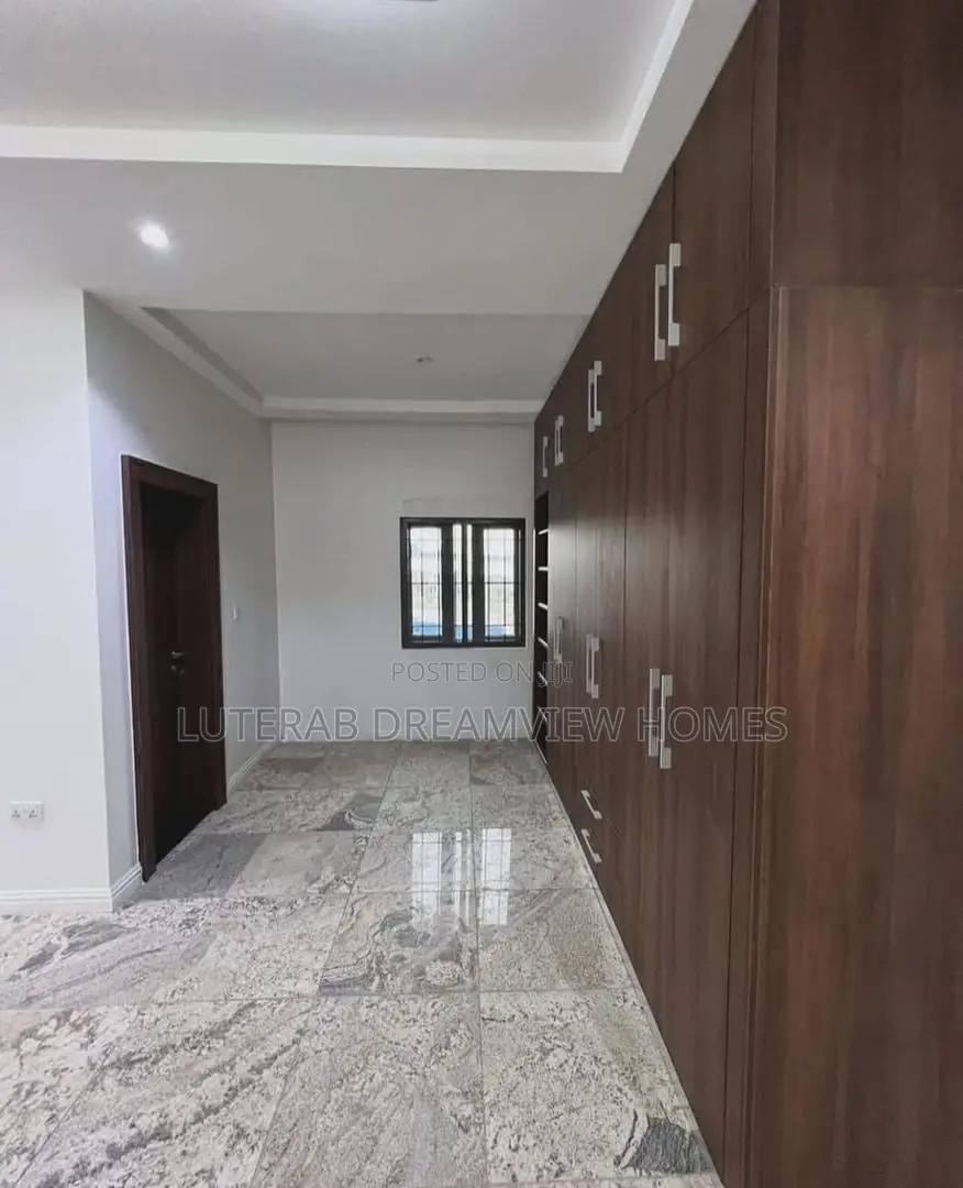 4bdrm Duplex in Tarred Road, Guzape District for rent in Guzape District