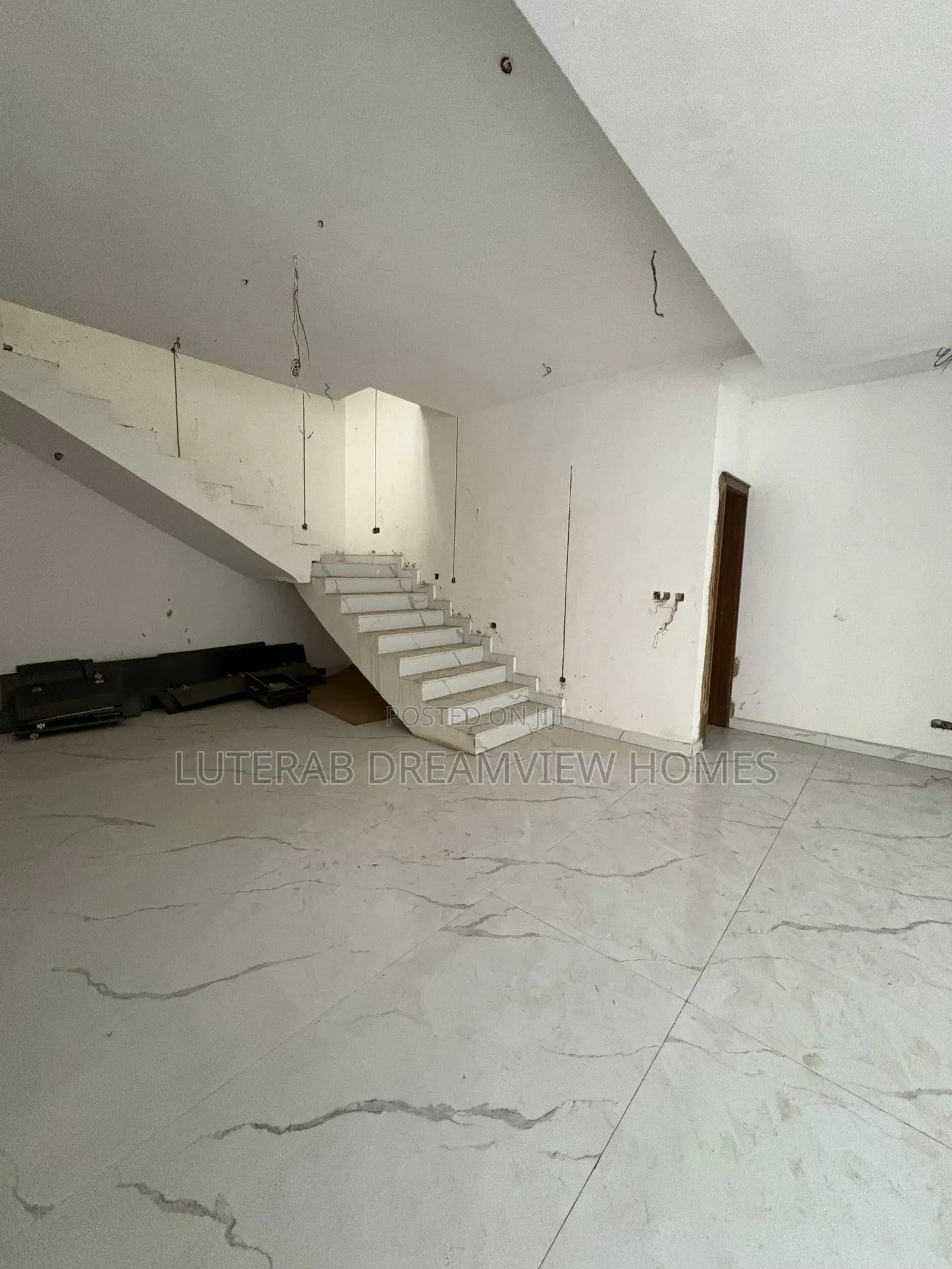 5bdrm Duplex in Tarred Road, Katampe Extension for sale in Katampe Extension