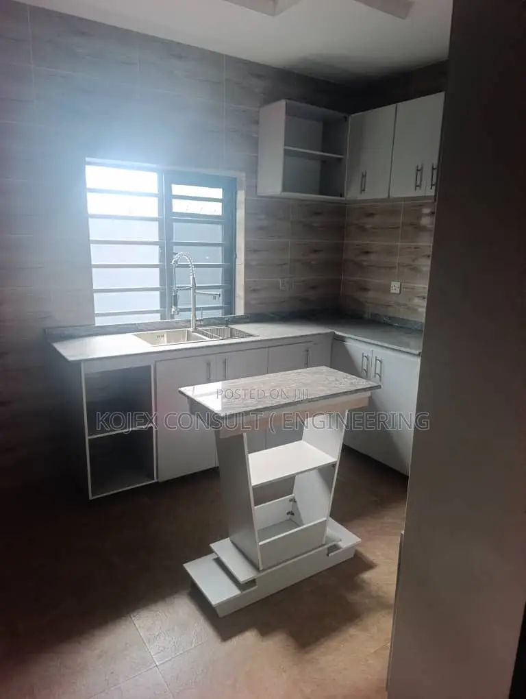 5bdrm Duplex in Ogba for sale in Ogba