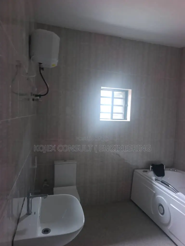 5bdrm Duplex in Ogba for sale in Ogba