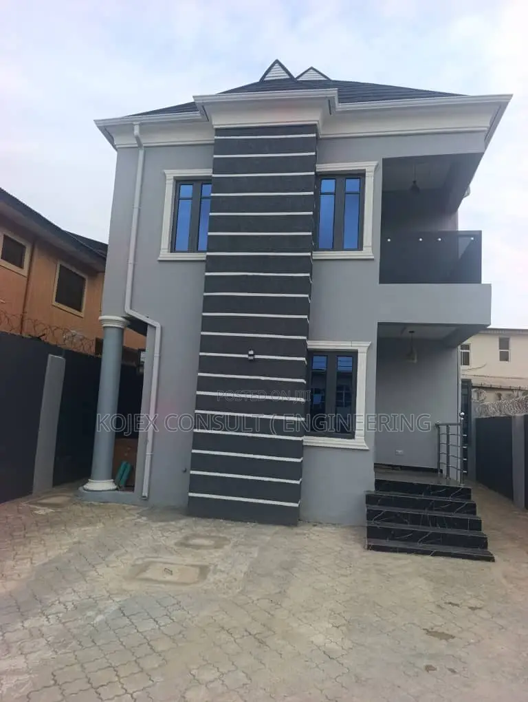 5bdrm Duplex in Ogba for sale in Ogba