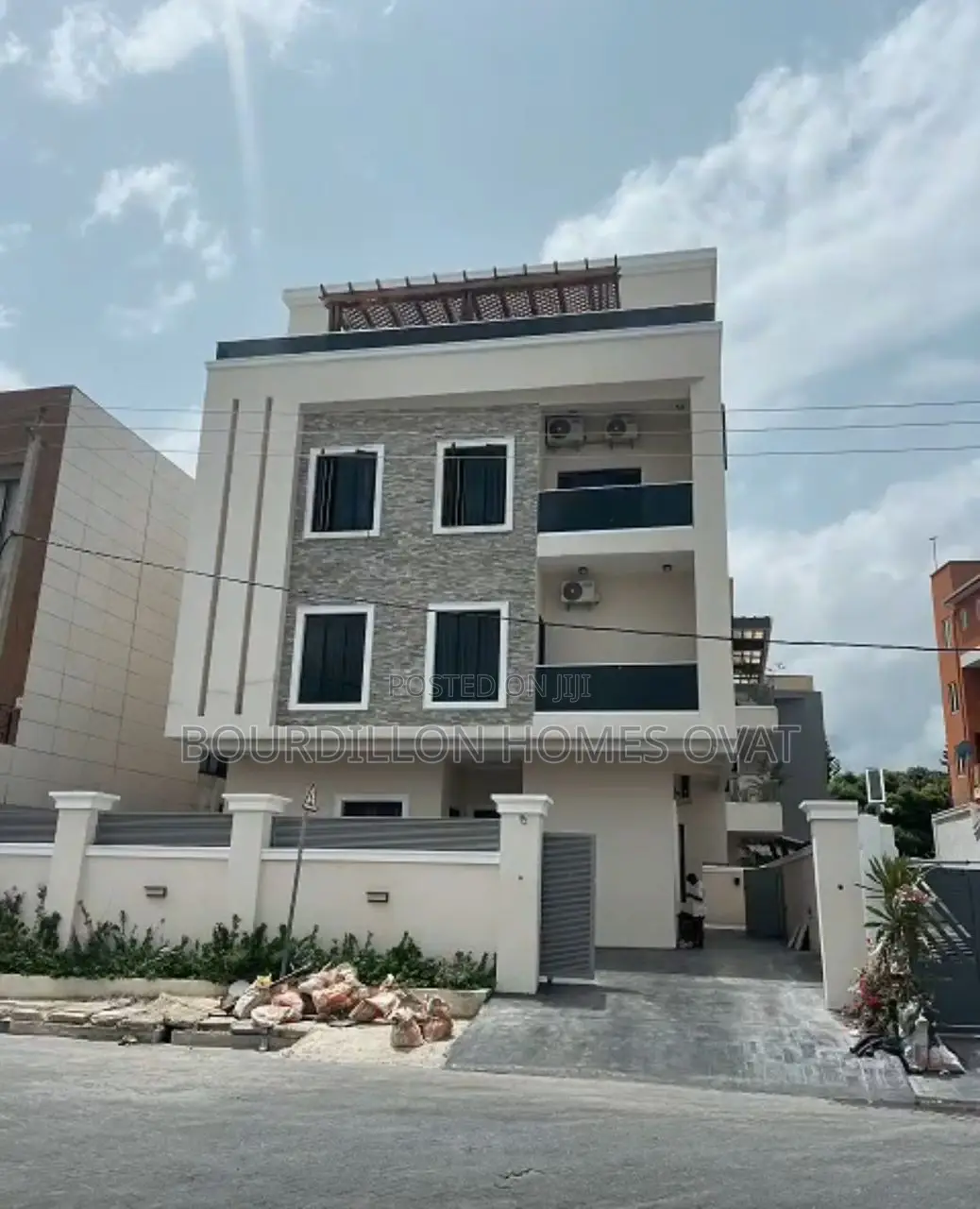 6bdrm Apartment in Lekki Phase 1 for sale in Lekki Phase 1