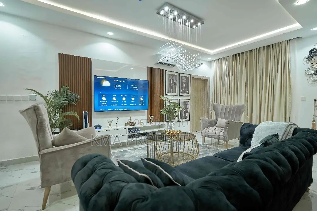 Beautifully Furnished 2 Bedroom Apartment With Ps5 and Pool in Lekki Phase 1