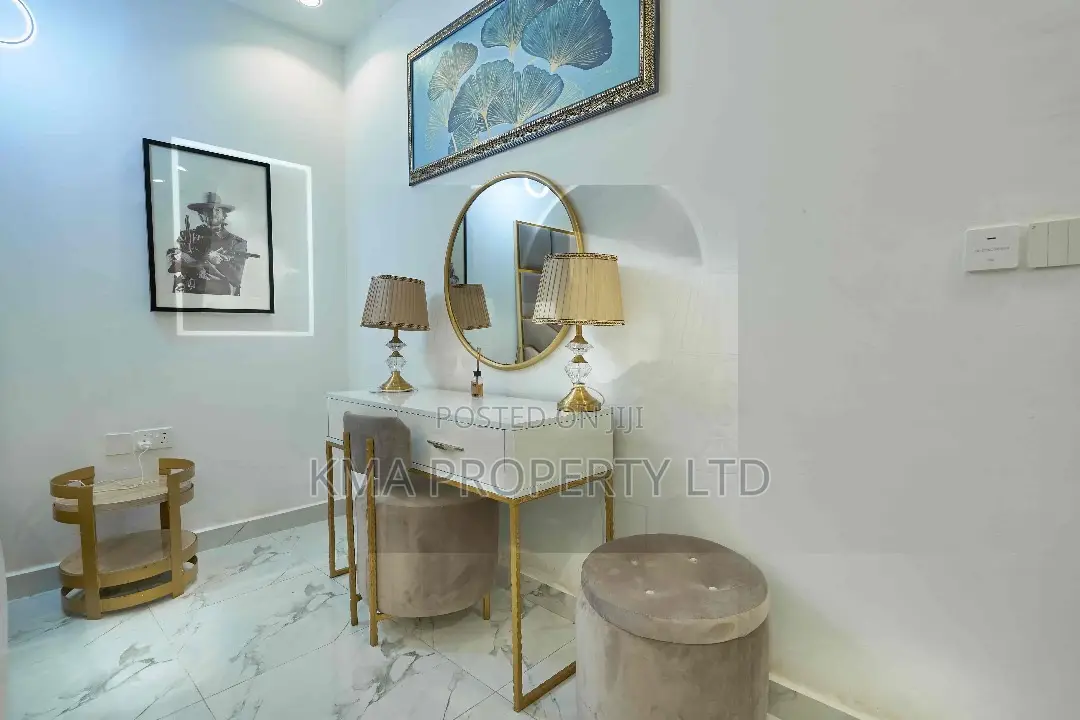 Beautifully Furnished 2 Bedroom Apartment With Ps5 and Pool in Lekki Phase 1
