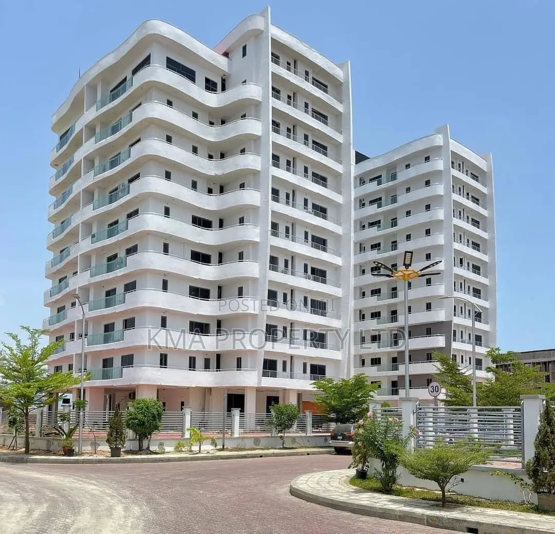 Beautifully Furnished 2 Bedroom Apartment With Ps5 and Pool in Lekki Phase 1