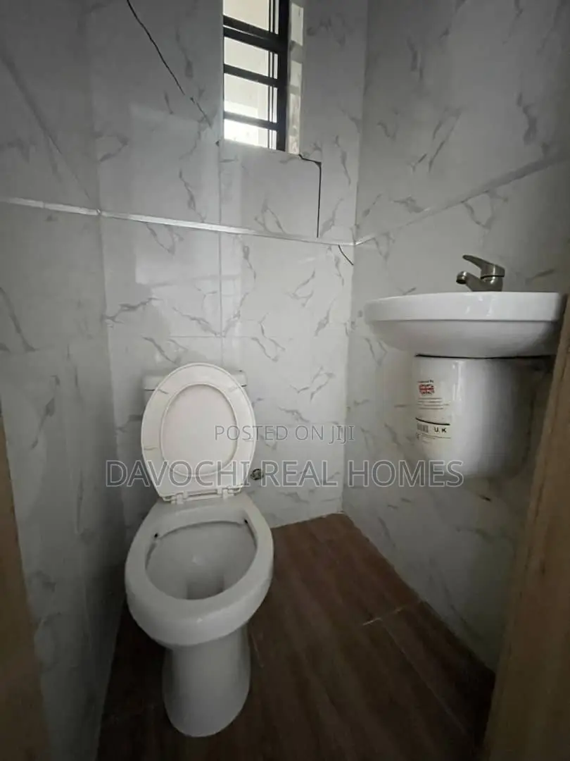 4bdrm Duplex in Ikota for rent in Ikota