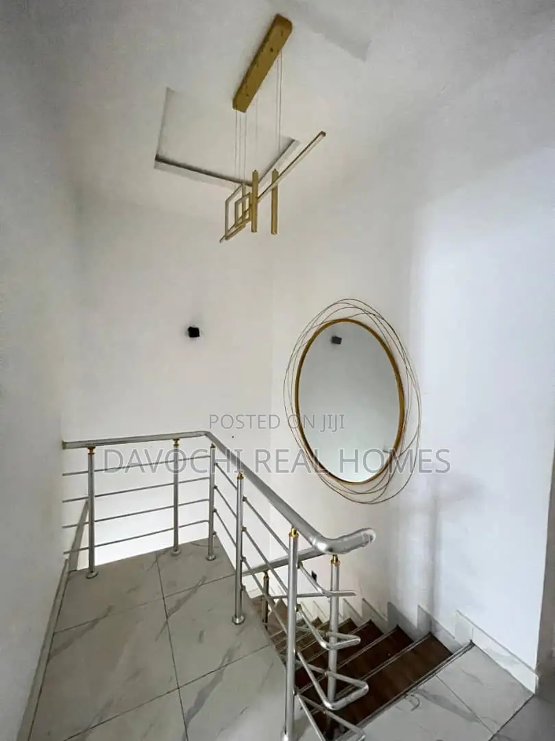 4bdrm Duplex in Ikota for rent in Ikota