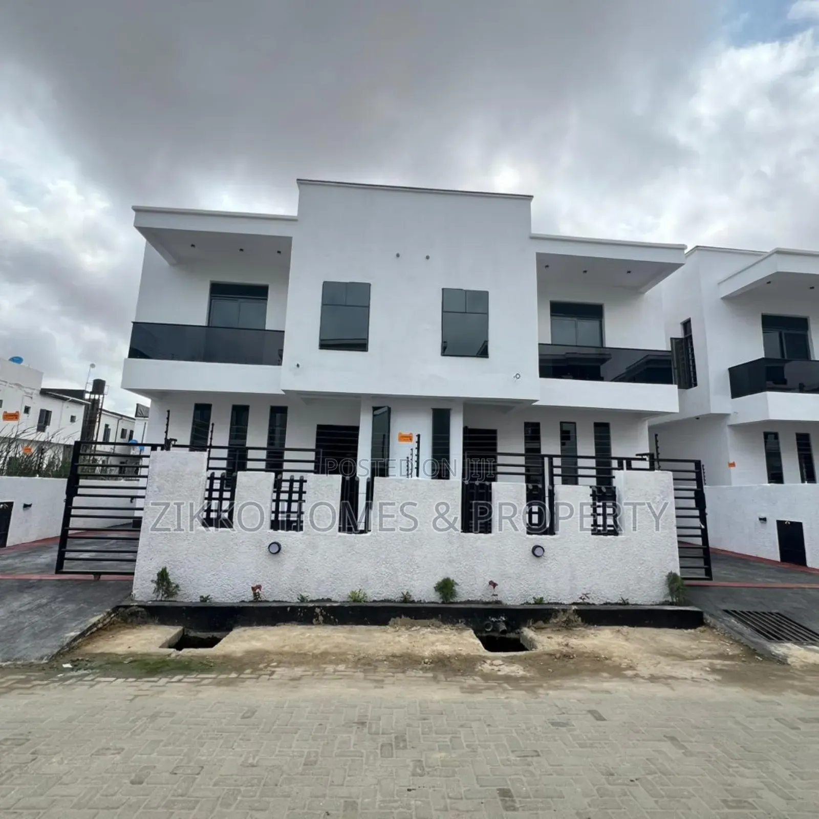 4bdrm Duplex in Ajah, Lekki for sale in Lekki