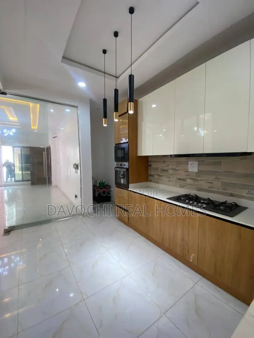 2bdrm Apartment in Chevron for rent in Chevron