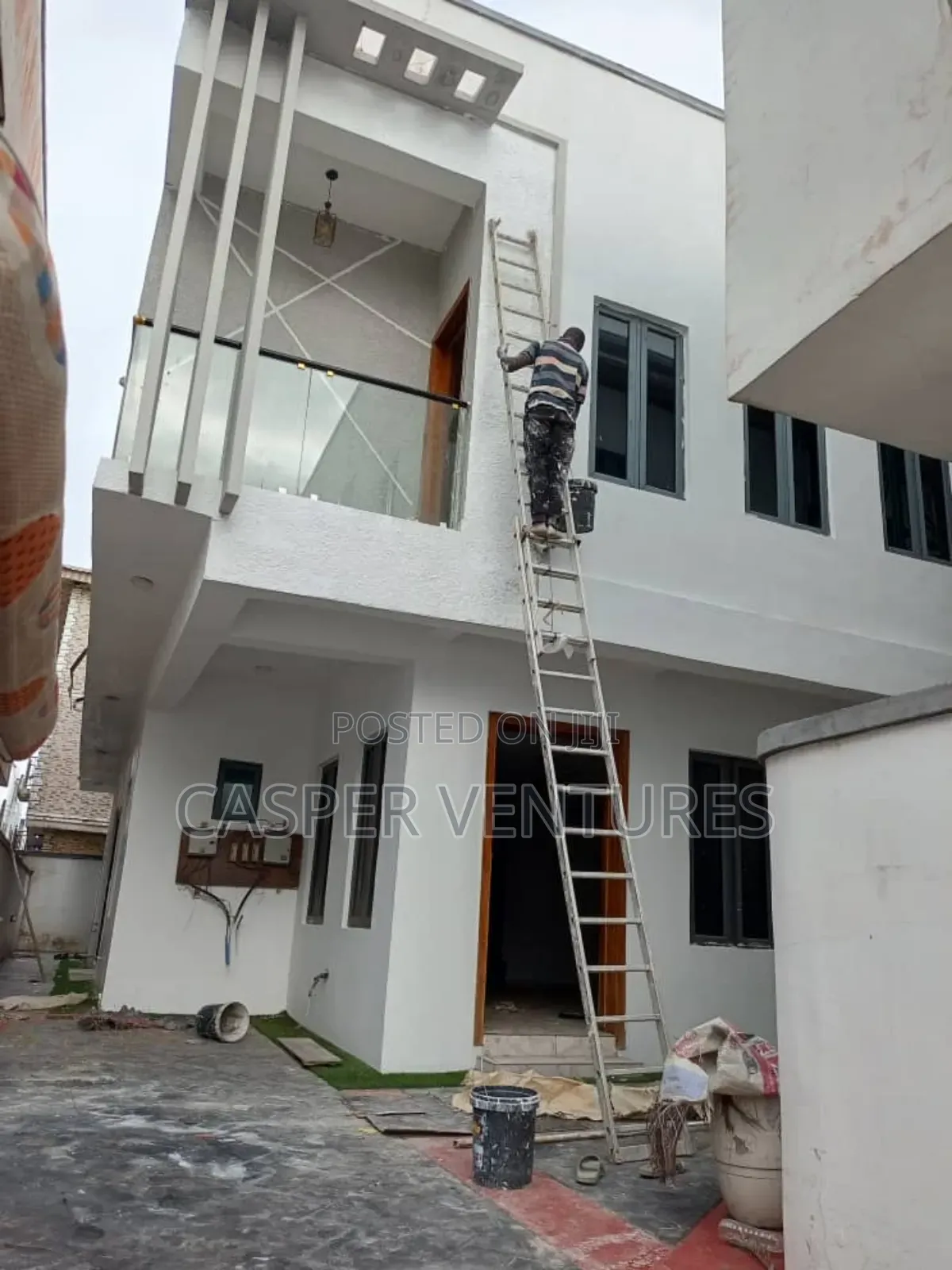 4bdrm Duplex in White, Ologolo for sale in Ologolo