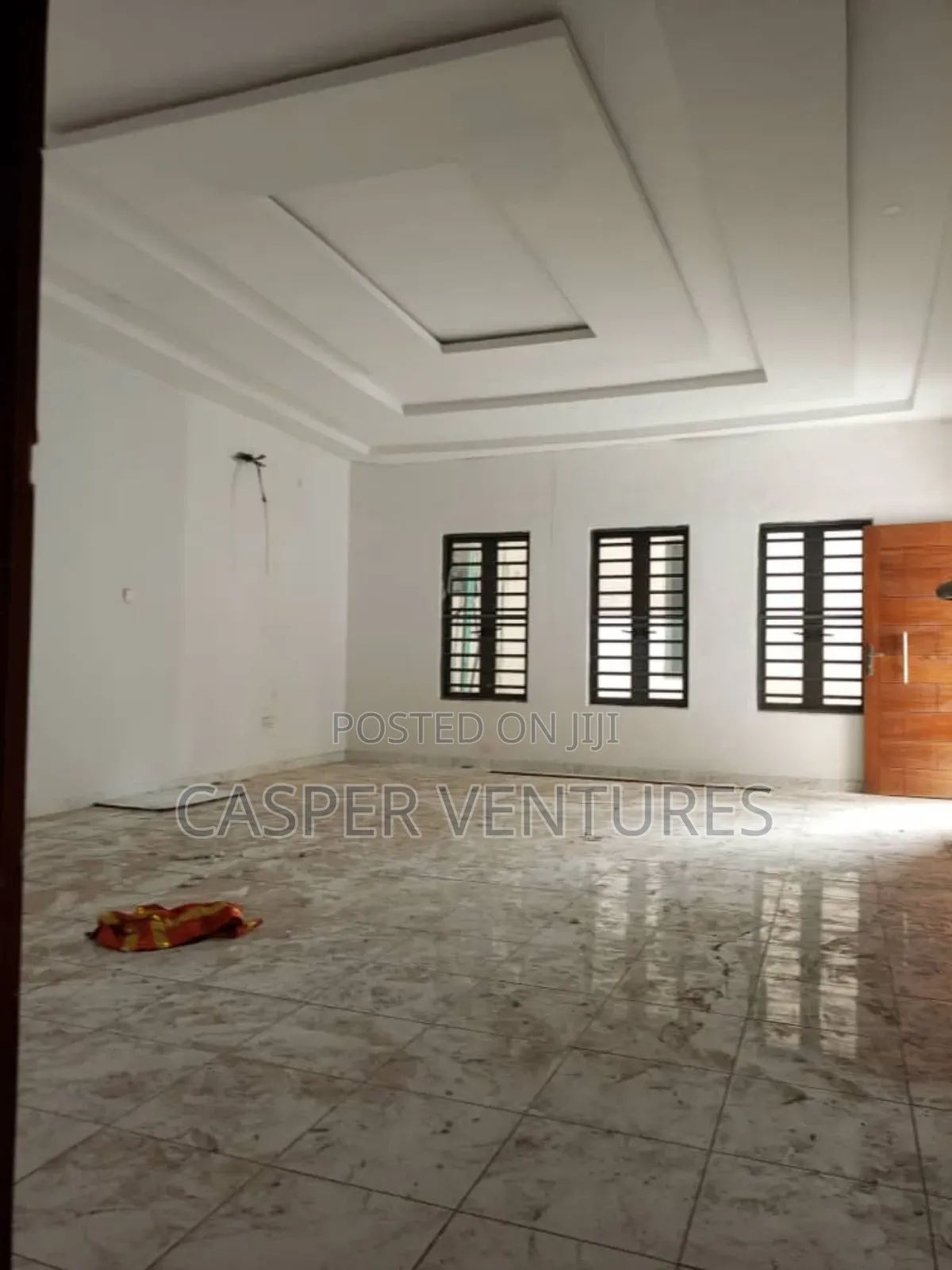 4bdrm Duplex in White, Ologolo for sale in Ologolo