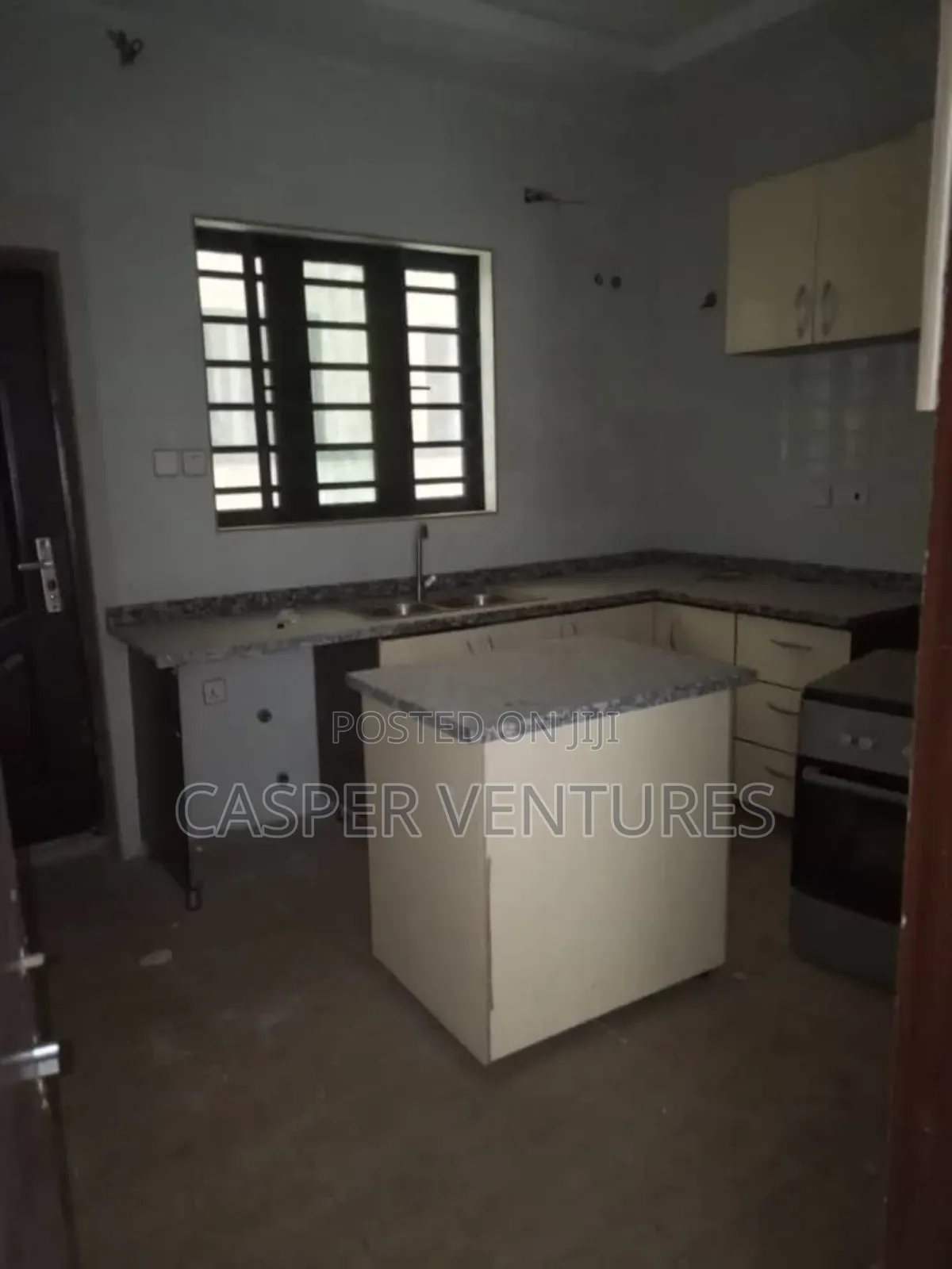 4bdrm Duplex in White, Ologolo for sale in Ologolo