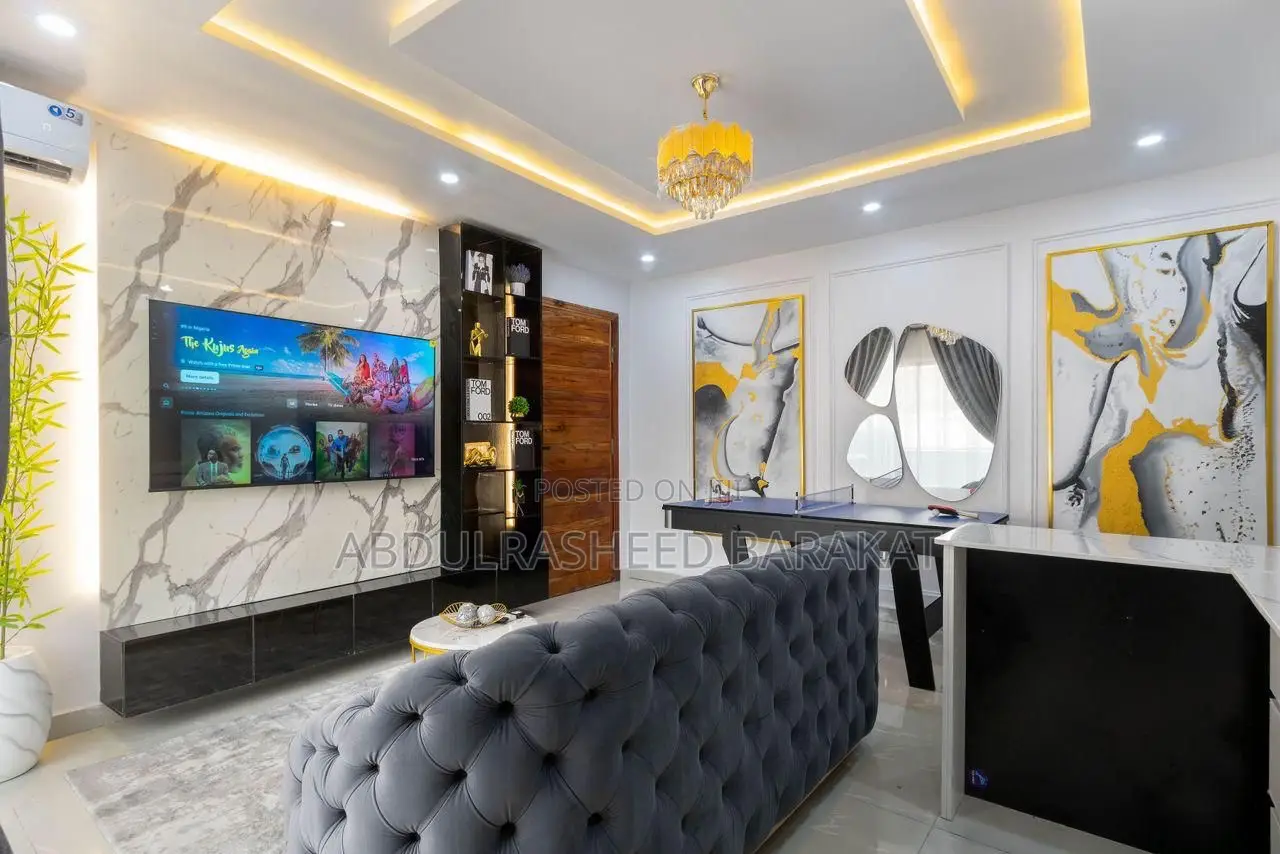 Aesthetically Pleasing One Bedroom Apartment Pool Snooker Table Tennis in Ikate