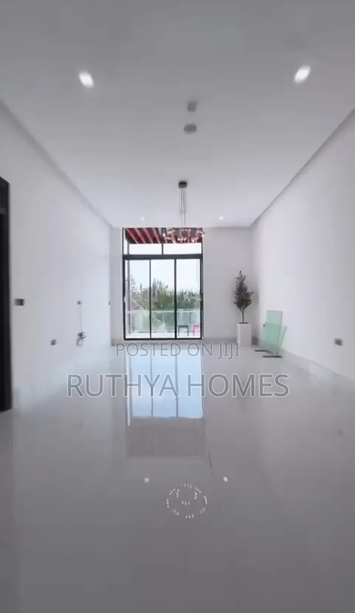8bdrm Duplex in Asokoro for sale in Asokoro